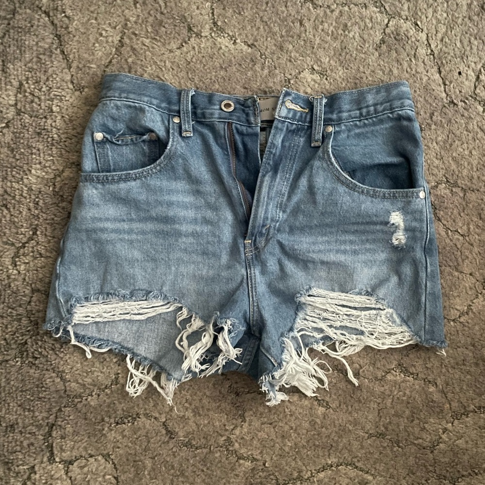 NWOT Levi’s Mom Shorts